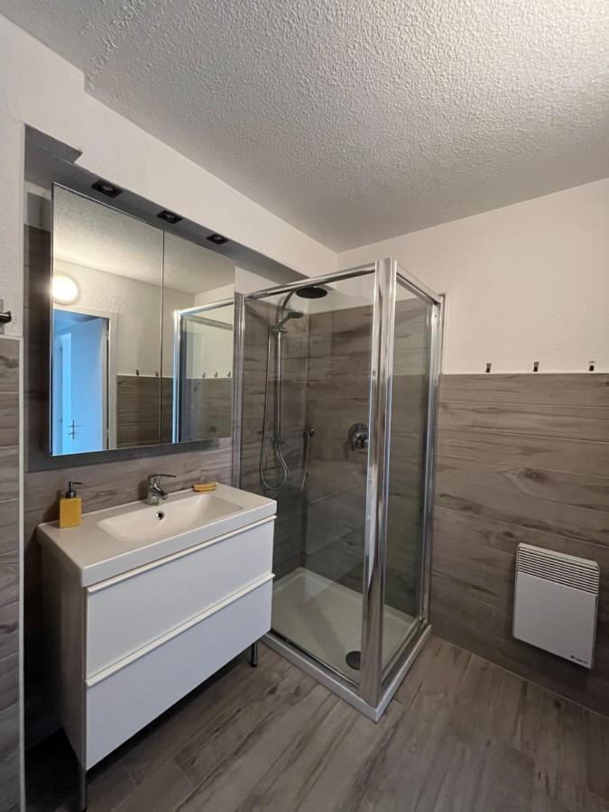Appartement Avec Vue Mer Et Piscine Theoule-sur-Mer Luaran gambar
