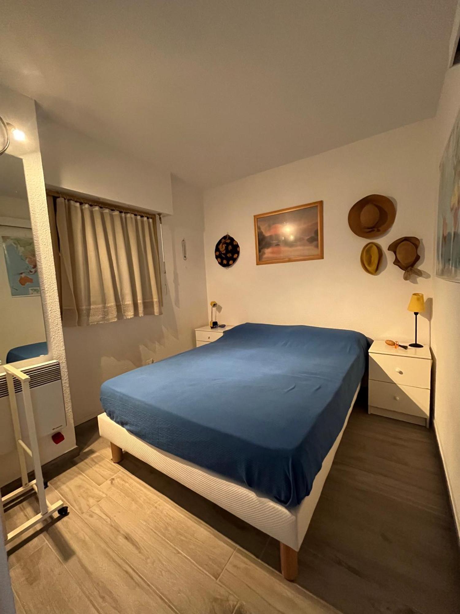 Appartement Avec Vue Mer Et Piscine Theoule-sur-Mer Luaran gambar